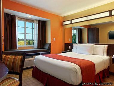 Microtel And By Wyndham Sc Gasthof 2*